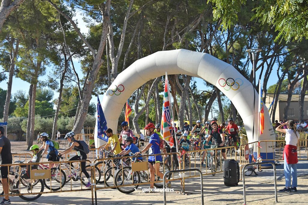 Más de 500 participantes disfrutan de la X Volta en Bici, promoviendo la sostenibilidad en Mutxamel y Sant Joan