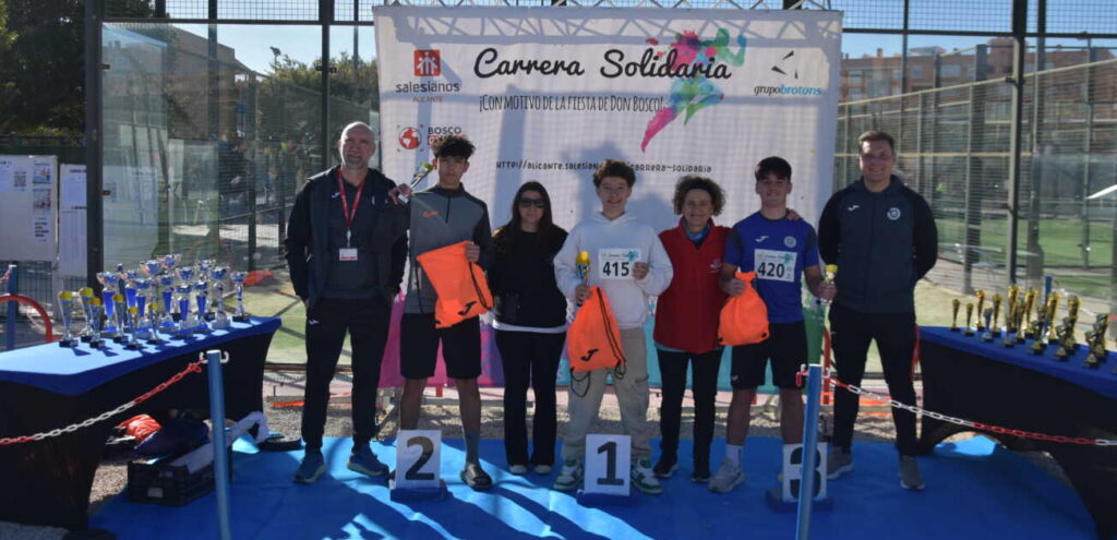 La XI Carrera Solidaria Colegio Don Bosco Alicante superó los 700 participantes tras su aplazamiento